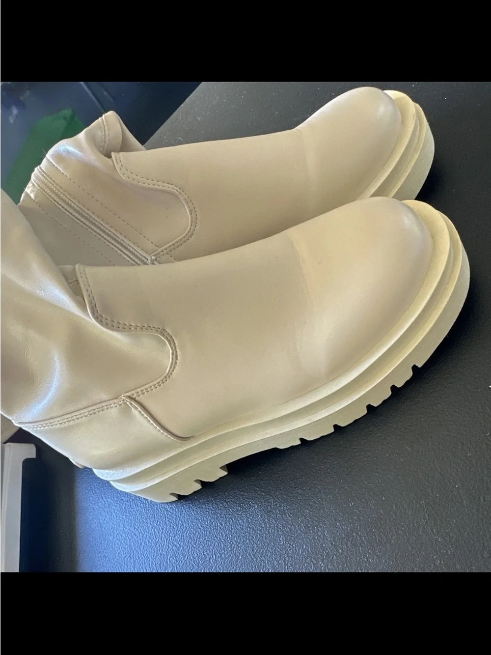 Women's Lace-Up Chelsea Boots - Cream